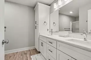 1243 S Village Cir, Kalamazoo, MI 49009 - Photo 14