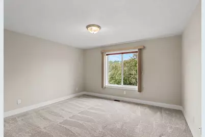 1243 S Village Circle, Kalamazoo, MI 49009 - Photo 12