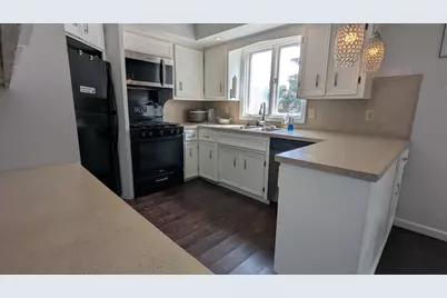 3036 Perry Avenue SW, Wyoming, MI 49519 - Photo 10