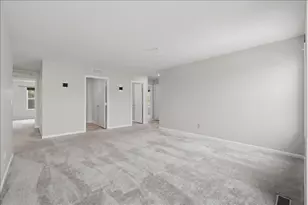 247 Sandhill Ct, White Lake, MI 48386 - Photo 34