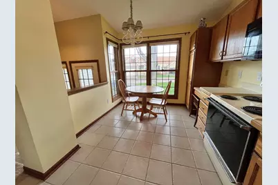 6515 Brook Trail, Lansing, MI 48917 - Photo 4