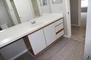 1774 Weatherstone Dr, Ann Arbor, MI 48108 - Photo 4