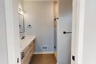 3751 Teton Dr SW, Hudsonville, MI 49426 - Photo 14