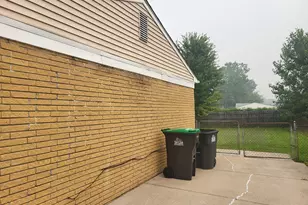 15985 Wellington St, Taylor, MI 48180 - Photo 12
