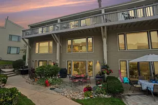 69 N Shore Dr, South Haven, MI 49090 - Photo 4
