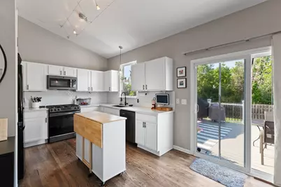 7379 Warwick Drive, Ypsilanti, MI 48197 - Photo 10