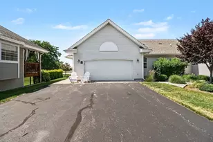 212 Lighthouse Way S, Manistee, MI 49660 - Photo 4