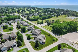 212 Lighthouse Way S, Manistee, MI 49660 - Photo 32