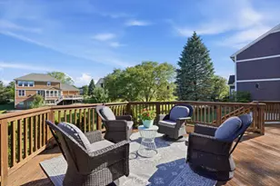 5693 Strawberry Cir, Commerce Township, MI 48382 - Photo 18