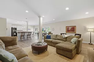 5693 Strawberry Cir, Commerce Township, MI 48382 - Photo 32