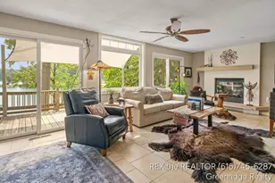 541 E Sawyer Blvd, Newaygo, MI 49337 - Photo 10
