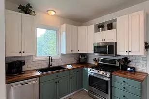 1694 Leisure Ct, Dorr, MI 49323 - Photo 8