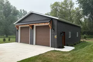 1694 Leisure Ct, Dorr, MI 49323 - Photo 2