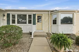 1041 Village Ln, Jenison, MI 49428 - Photo 18