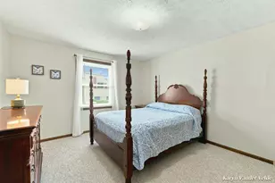 1041 Village Ln, Jenison, MI 49428 - Photo 12