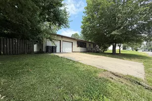 502 Clark St, Buchanan, MI 49107 - Photo 24