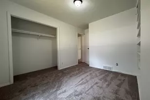 502 Clark St, Buchanan, MI 49107 - Photo 18