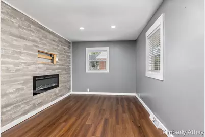 207 W Maple Street, Marion City, MI 48811 - Photo 6