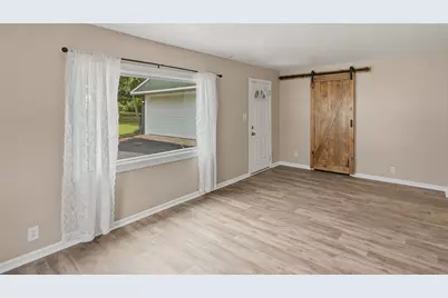 35553 Booth, Westland, MI 48186 - Photo 2