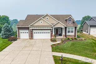 8736 Mount Rainier Cir, Lansing, MI 48917 - Photo 4