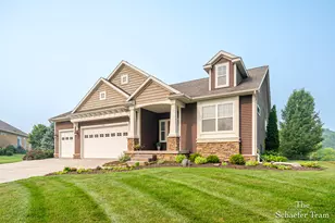 8736 Mount Rainier Cir, Lansing, MI 48917 - Photo 4