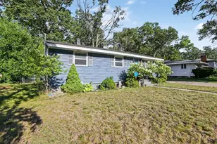 1324 Eastwood Dr, Muskegon, MI 49442 - Photo 18