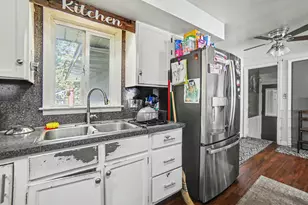 1324 Eastwood Dr, Muskegon, MI 49442 - Photo 8