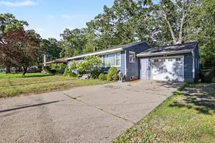 1324 Eastwood Dr, Muskegon, MI 49442 - Photo 2