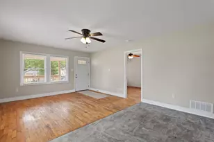 924 Oak St, Adrian, MI 49221 - Photo 4