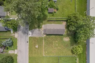 924 Oak St, Adrian, MI 49221 - Photo 26