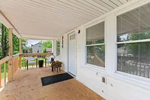 924 Oak St, Adrian, MI 49221 - Photo 2