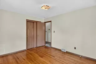 8455 Rockland St, Dearborn Heights, MI 48127 - Photo 16