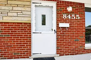 8455 Rockland St, Dearborn Heights, MI 48127 - Photo 4