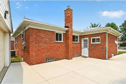 8455 Rockland Street, Dearborn Heights, MI 48127 - Photo 22