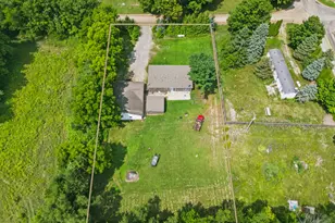 5523 S Lake Pleasant Road S, Osseo, MI 49266 - Photo 4