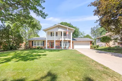 840 Edgehill Place, Battle Creek, MI 49015 - Photo 1