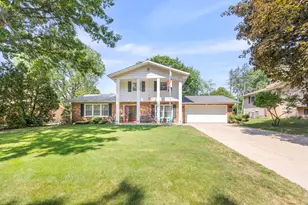 840 Edgehill Pl, Battle Creek, MI 49015 - Photo 1