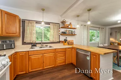 628 E Walnut Street, Hastings, MI 49058 - Photo 12