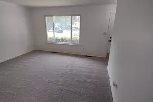8601 Cedar Ct, Ypsilanti, MI 48198 - Photo 4