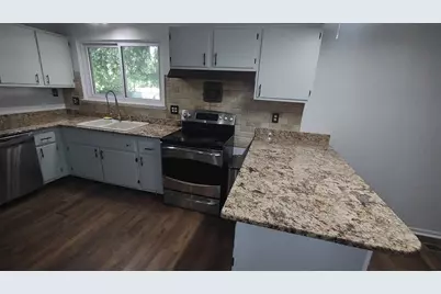 8601 Cedar Court, Ypsilanti, MI 48198 - Photo 6
