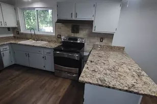 8601 Cedar Ct, Ypsilanti, MI 48198 - Photo 6