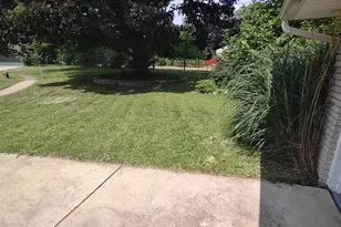 8601 Cedar Ct, Ypsilanti, MI 48198 - Photo 24