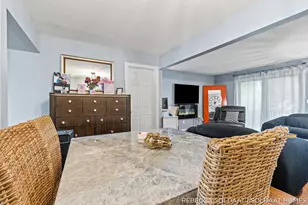 2539 Chatham Woods Dr SE, Grand Rapids, MI 49546 - Photo 10