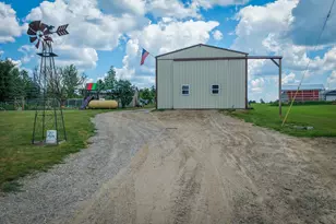 8565 S Cornwell Ave, Clare, MI 48617 - Photo 8