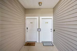 8159 Autumn Woods Tr, Ypsilanti, MI 48198 - Photo 2