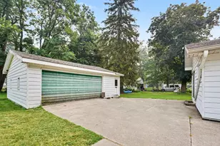 236 Cora St, Allegan, MI 49010 - Photo 26