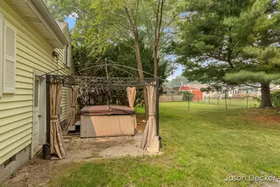 1524 Downey Street, Lansing, MI 48906 - Photo 24