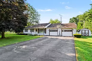 1025 Clausen Ave, Three Rivers, MI 49093 - Photo 1