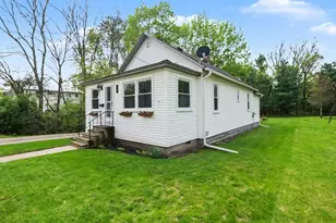 78 Westwood St, Hillsdale, MI 49242 - Photo 4