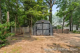 19127 W Spring Lake Rd, Spring Lake, MI 49456 - Photo 44